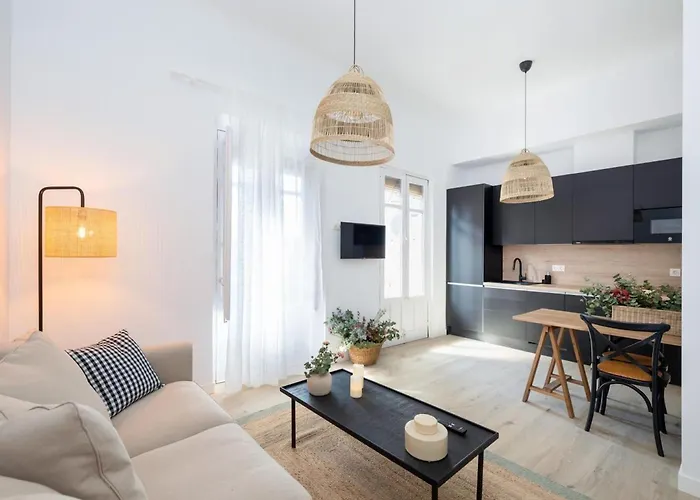 Bright And Elegant Gran Via Apartments